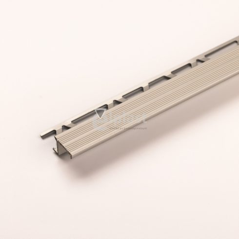 Alumínium lépcső élvédő A58 ezüst - 2500x18 mm