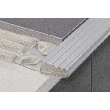   Schlüter TREP-E - 2500x11mm saválló nemesacél lépcső élvédő